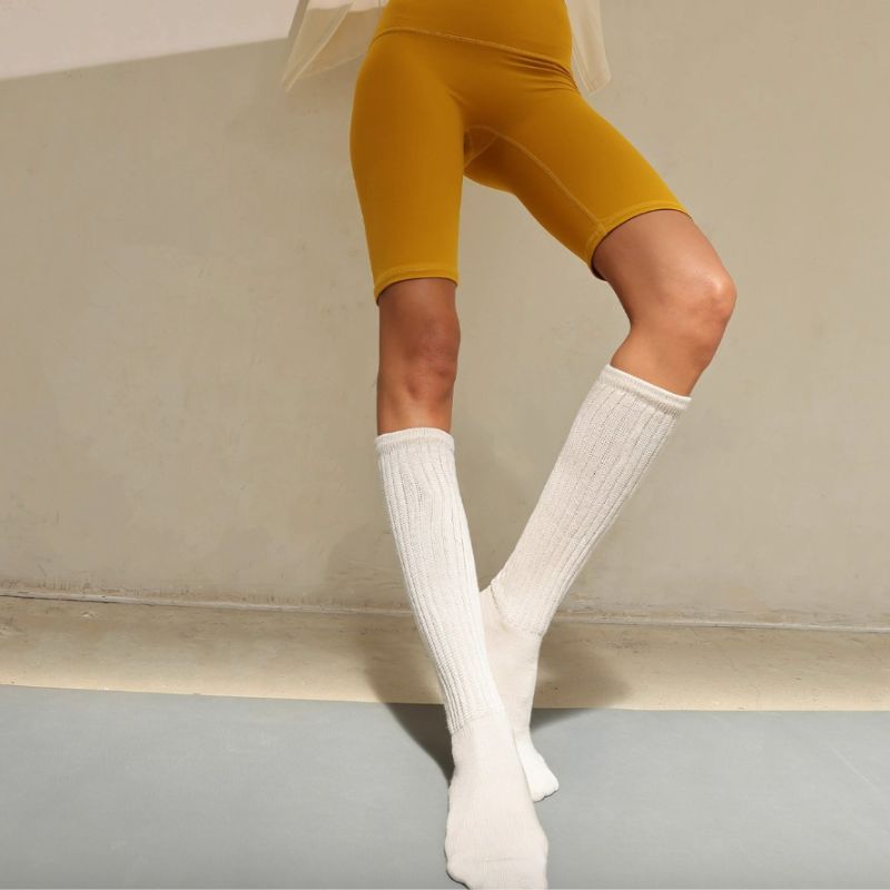 Solid Toe Sand Leg Grip Socks