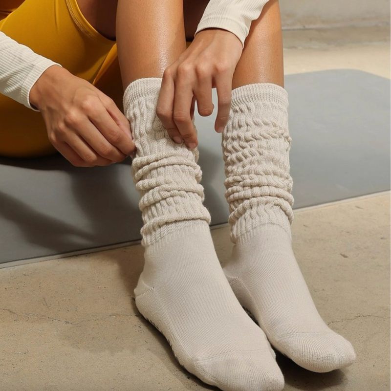 Solid Toe Sand Leg Grip Socks