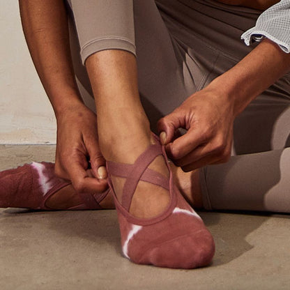 Solid Toe Nola Low Rise Grip Socks