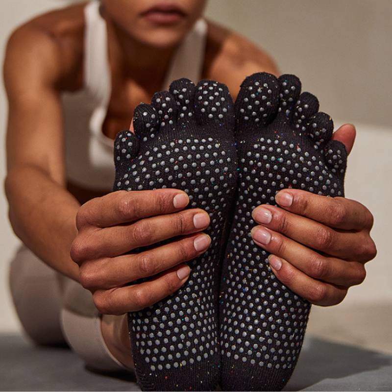 Full Toe Luma Grip Socks pilasole sole