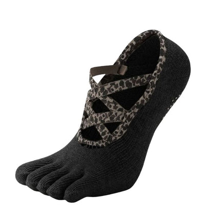 Full Toe Untamed Low Rise Grip Socks-black